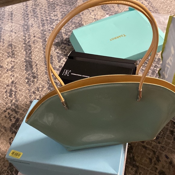 Beijo Classic Patent Leather Teal and Tan  length 12 Width 6 - Picture 6 of 6